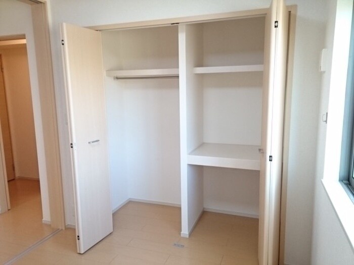物件内観写真13　(収納)