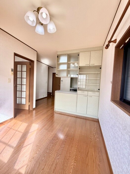 物件内観写真3　(居室)