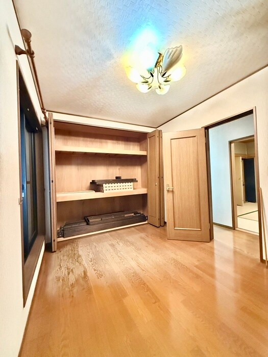 物件内観写真12　(収納)