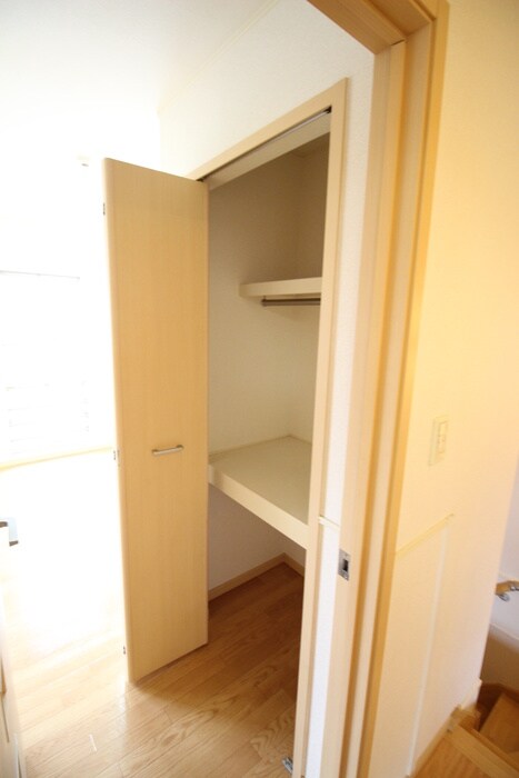 物件内観写真10　(収納)