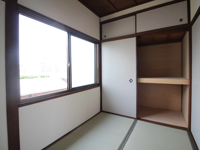 物件内観写真10　(居室)