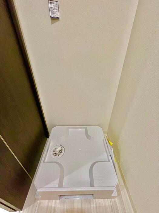 物件内観写真12　(洗濯機置場)