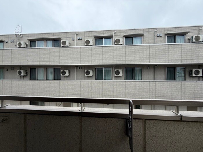 物件内観写真15　(室内からの展望)