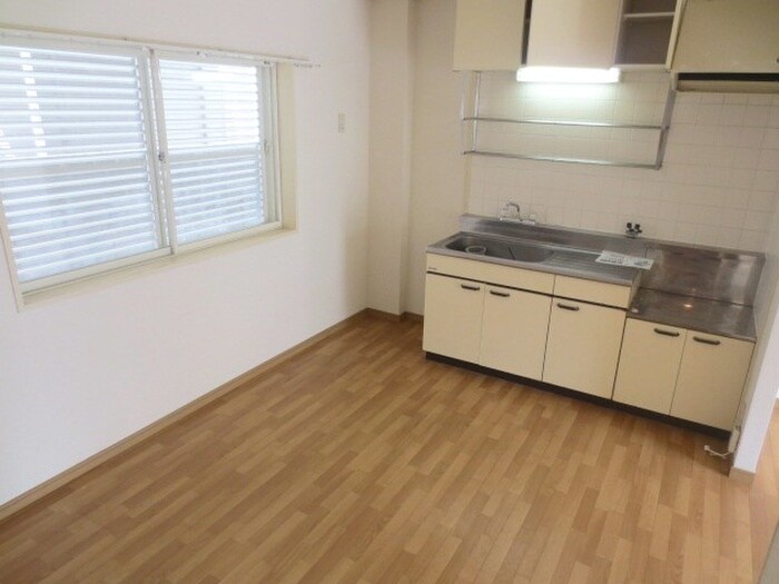 物件内観写真8　(居室)