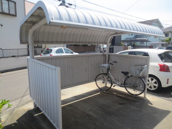 物件外観写真3　(駐車場)