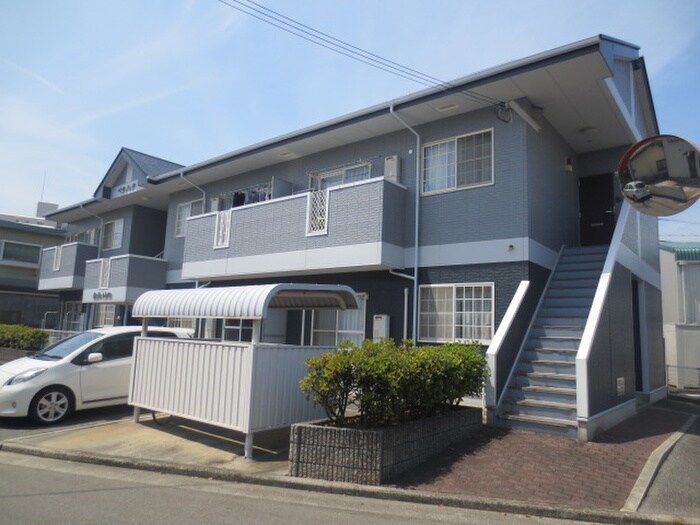 物件外観写真6　(エントランス部分)