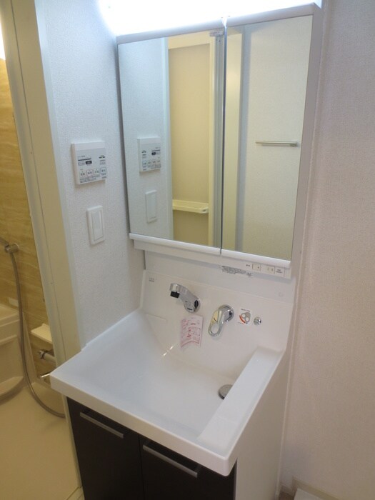 物件内観写真11　(洗面)