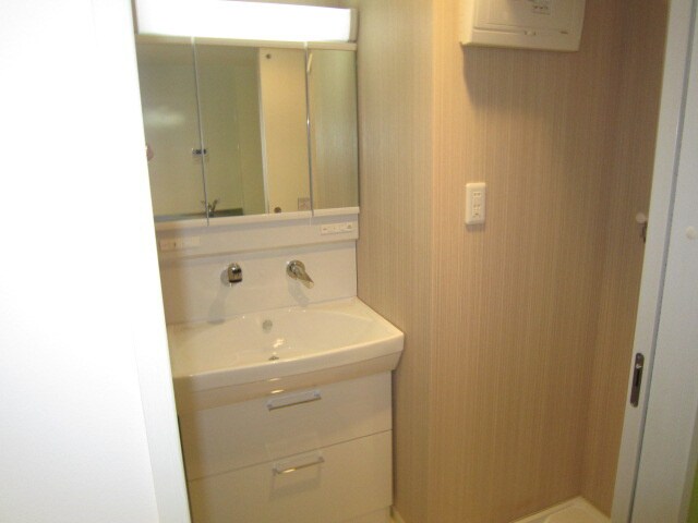 物件内観写真9　(洗面)