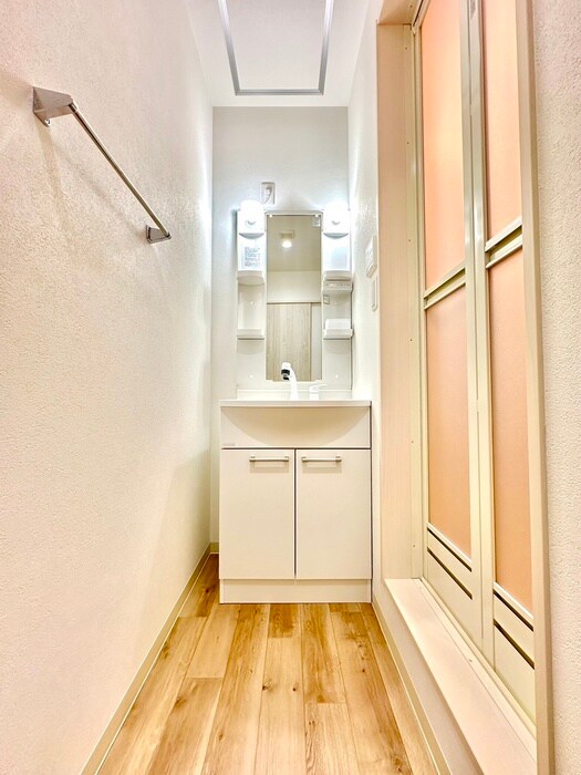 物件内観写真12　(洗面)