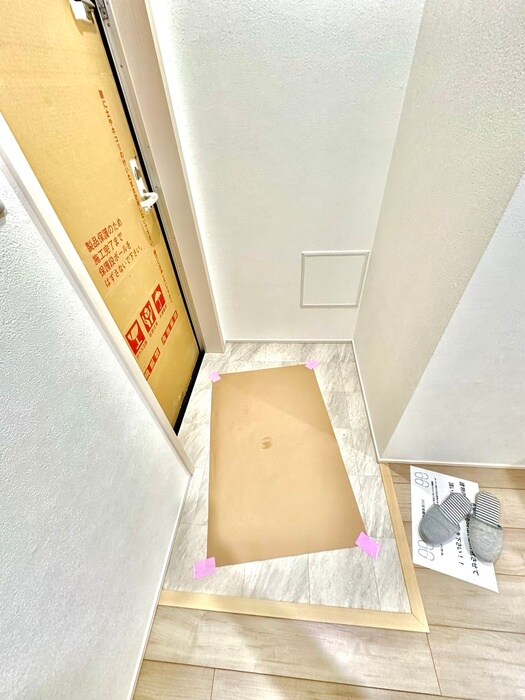 物件内観写真15　(玄関)