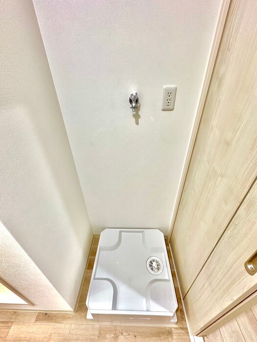 物件内観写真18　(洗濯機置場)