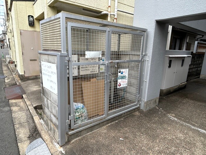 物件外観写真4　(建物設備)