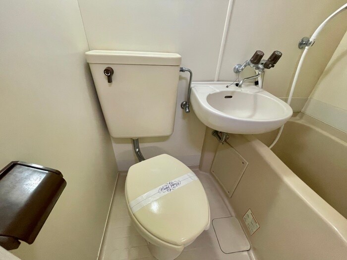 物件内観写真14　(トイレ)