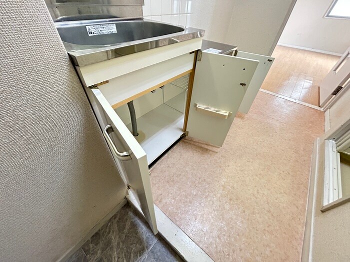 物件内観写真19　(玄関)