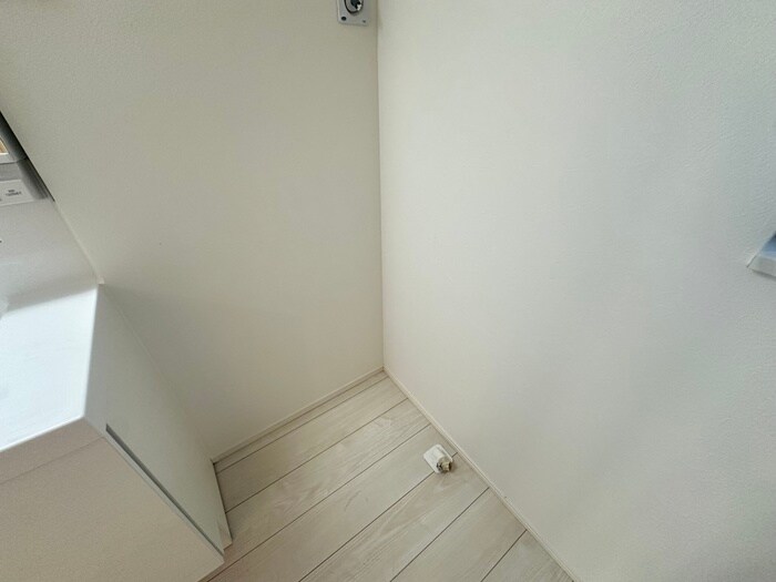 物件内観写真13　(洗濯機置場)