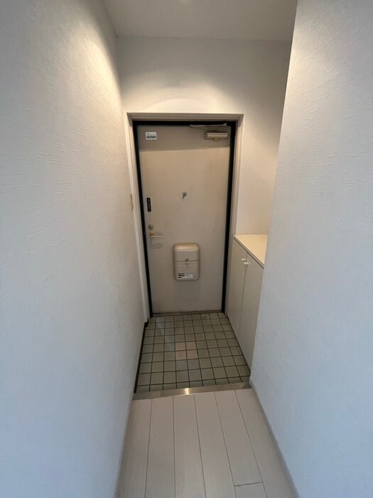 物件内観写真18　(玄関)