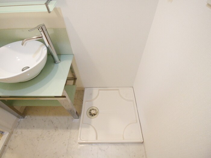 物件内観写真13　(洗濯機置場)