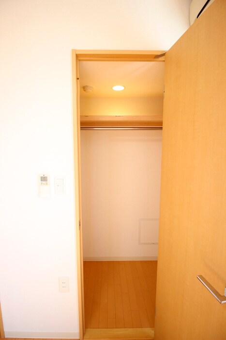 物件内観写真16　(収納)