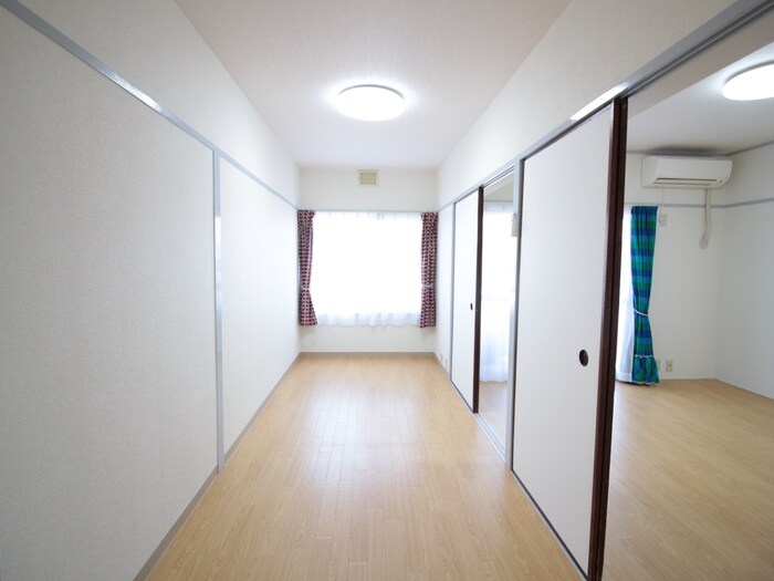 物件内観写真7　(居室)