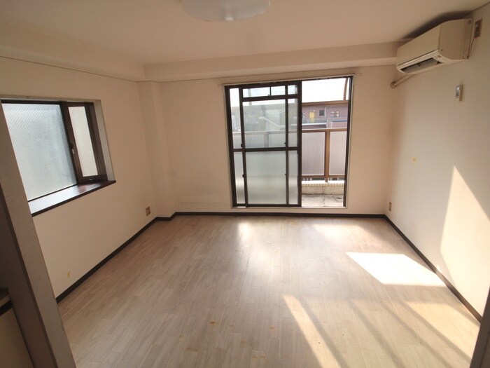 物件内観写真14　(居室)