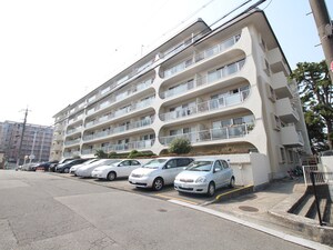 ｶﾈﾎﾞｳ三ツ池台ﾏﾝｼｮﾝ(304)外観写真