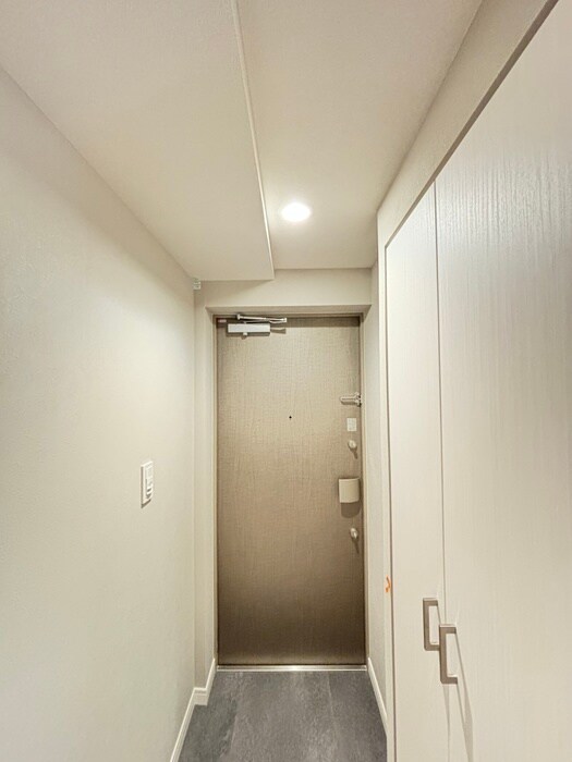 物件内観写真12　(玄関)
