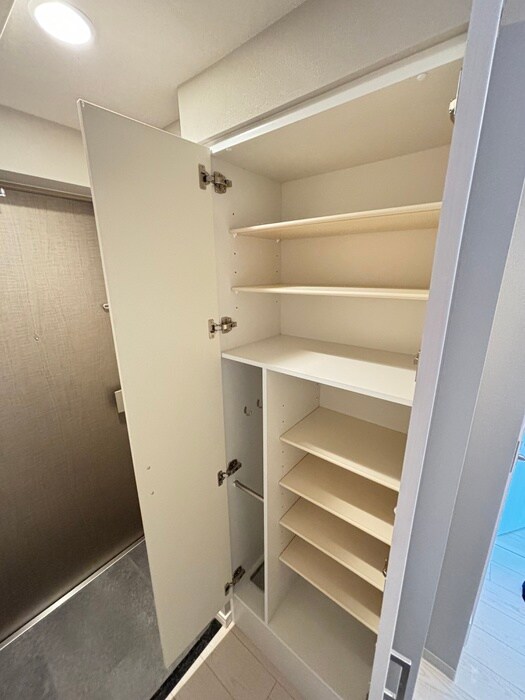 物件内観写真14　(靴箱)