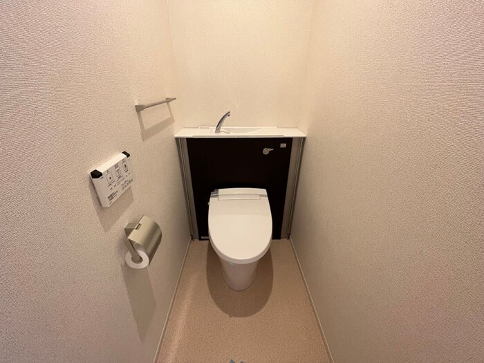 物件内観写真11　(トイレ)