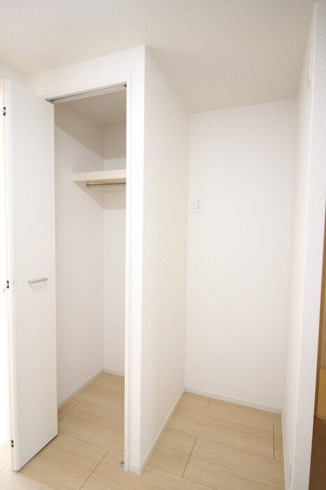 物件内観写真15　(収納)