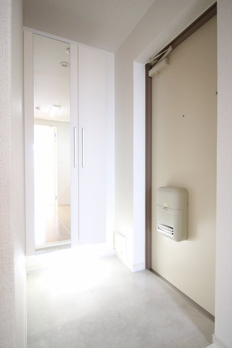 物件内観写真17　(玄関)