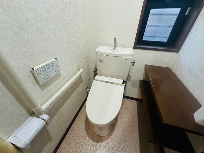 物件内観写真12　(トイレ)