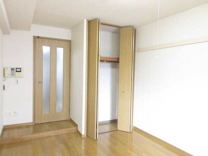 物件内観写真4　(居室)