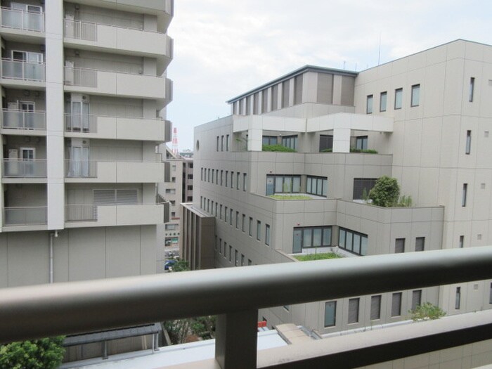 物件内観写真11　(室内からの展望)