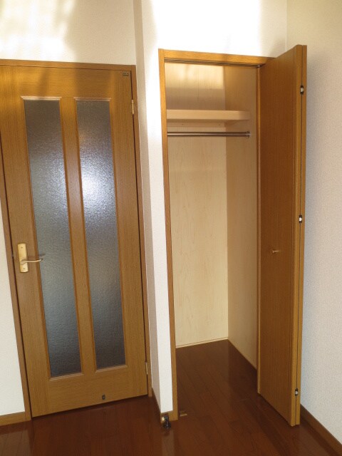 物件内観写真16　(収納)