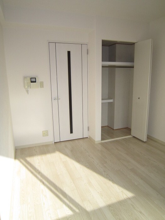 物件内観写真11　(居室)