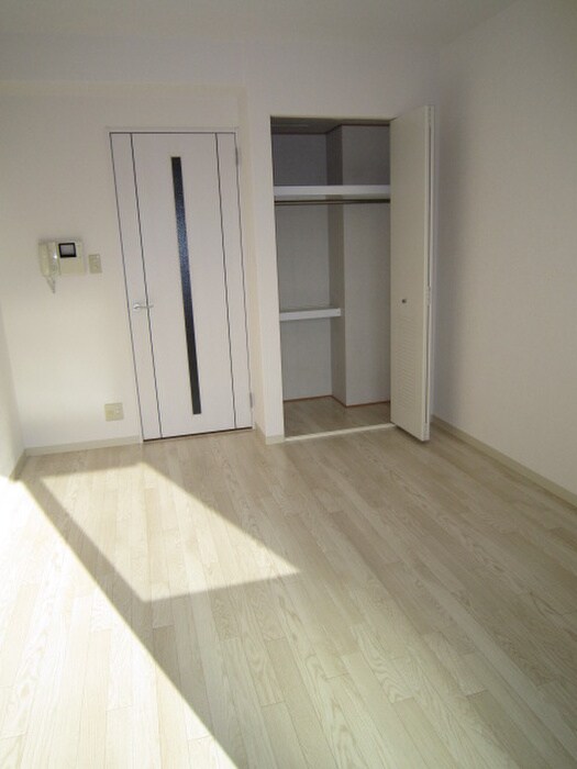 物件内観写真14　(居室)