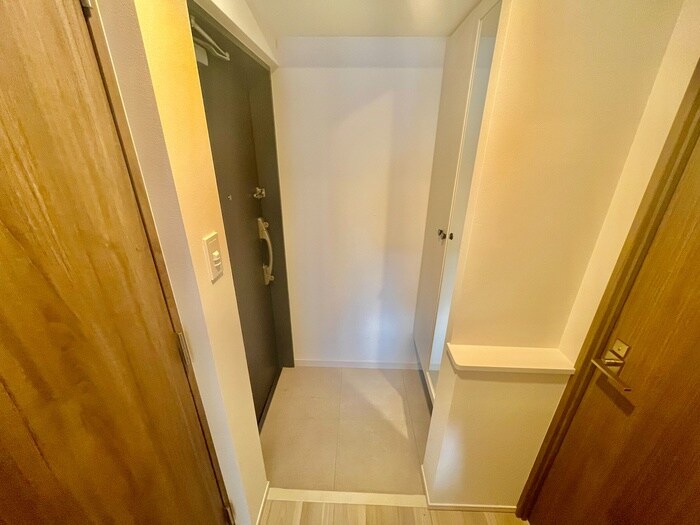 物件内観写真7　(玄関)