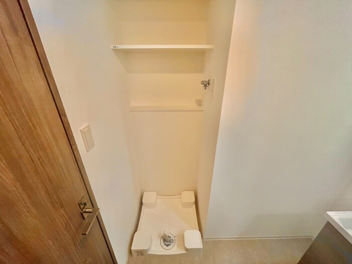 物件内観写真13　(洗濯機置場)