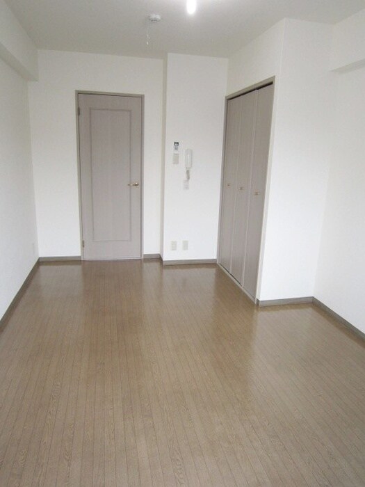 物件内観写真4　(居室)