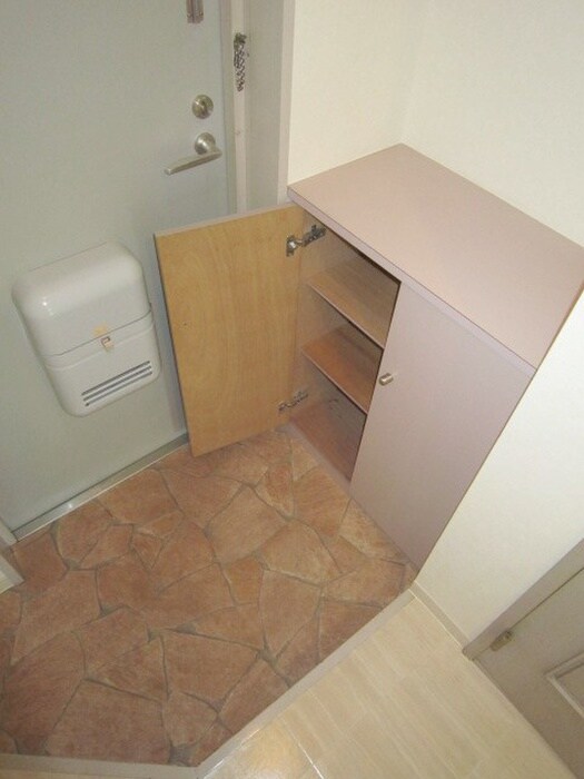 物件内観写真10　(靴箱)