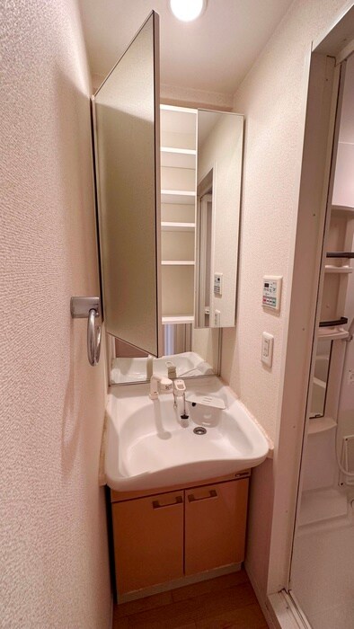 物件内観写真13　(洗面)