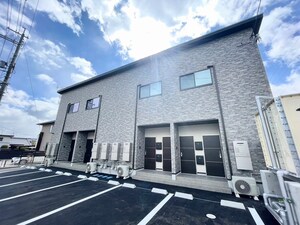 セルフィーユ川原外観写真