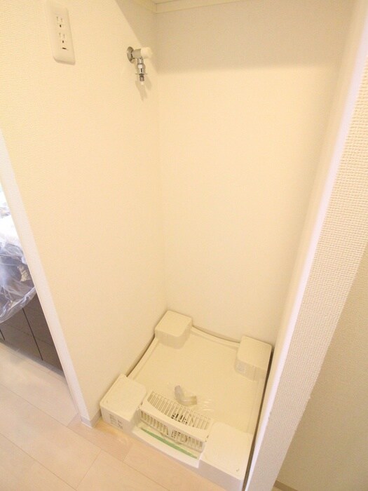 物件内観写真14　(洗濯機置場)