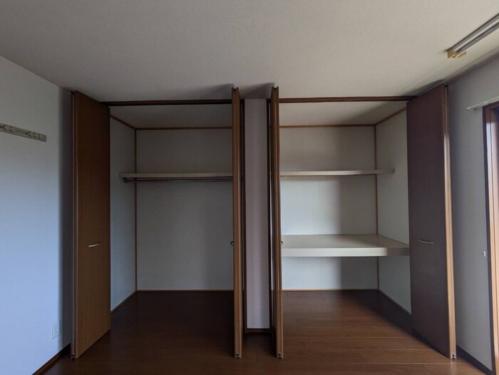 物件内観写真18　(収納)