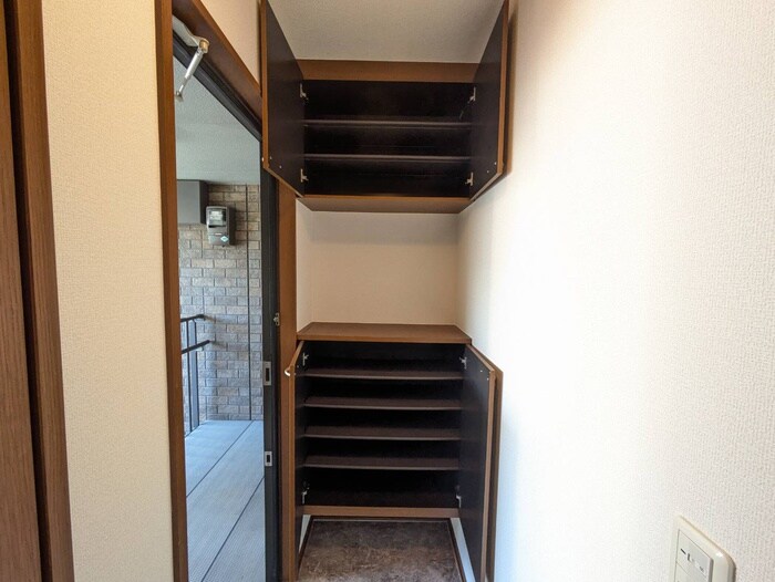 物件内観写真19　(靴箱)