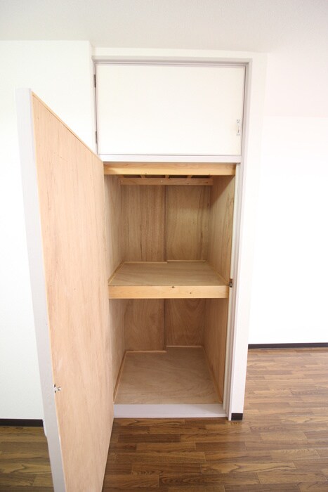 物件内観写真15　(収納)