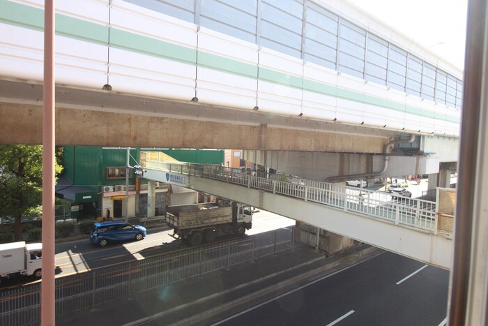 物件内観写真17　(室内からの展望)