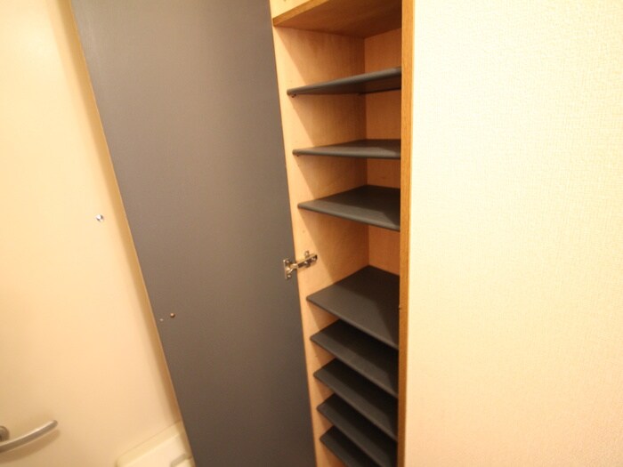 物件内観写真16　(靴箱)