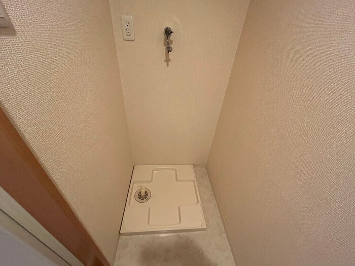 物件内観写真21　(洗濯機置場)
