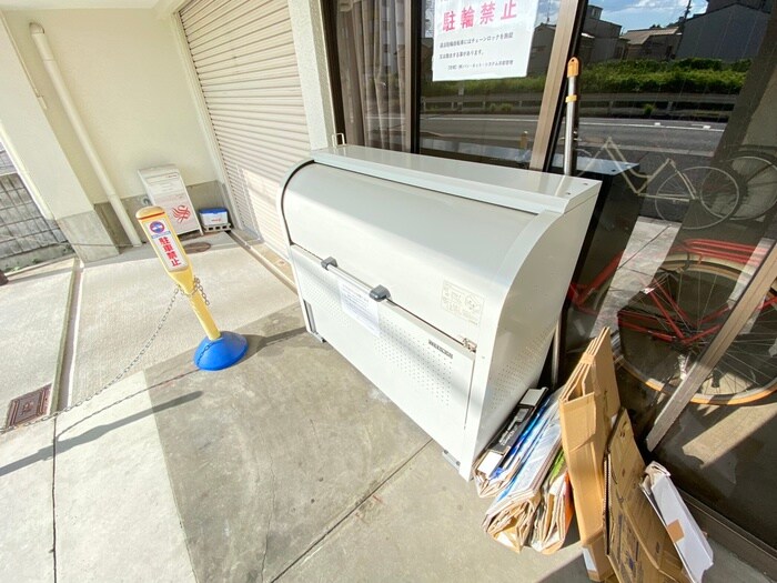 物件外観写真4　(建物設備)